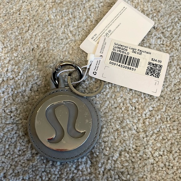 LULULEMON KEYCHAIN still with plastic on it - Picture 1 of 4